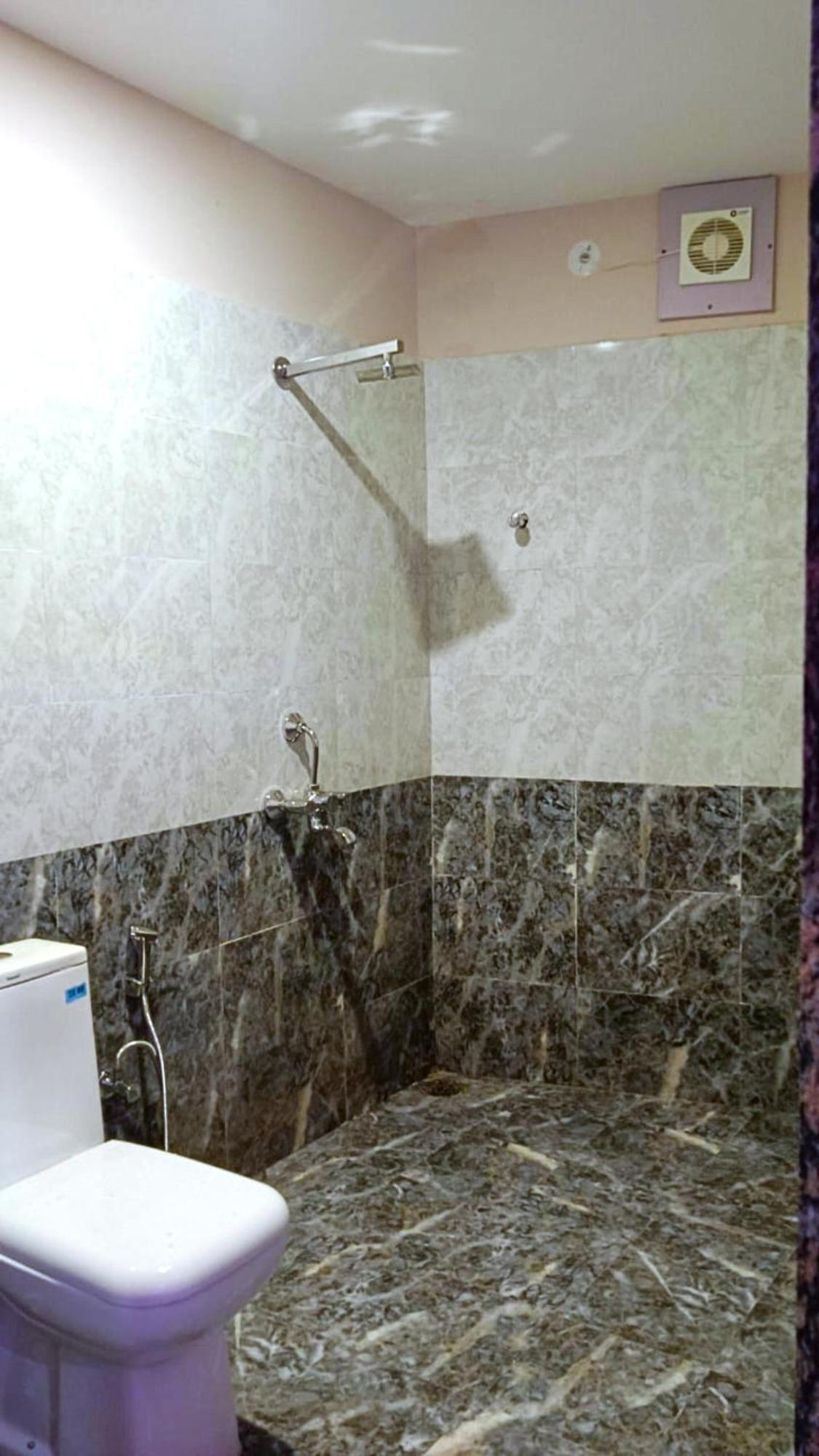 Hotel Kashi Inn Raj Ghat バラナシ エクステリア 写真