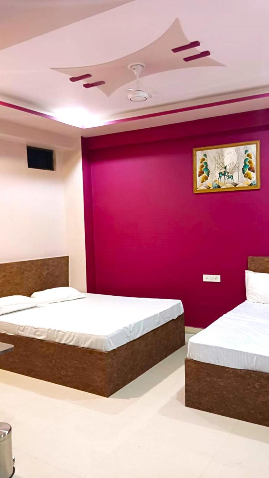 Hotel Kashi Inn Raj Ghat バラナシ エクステリア 写真