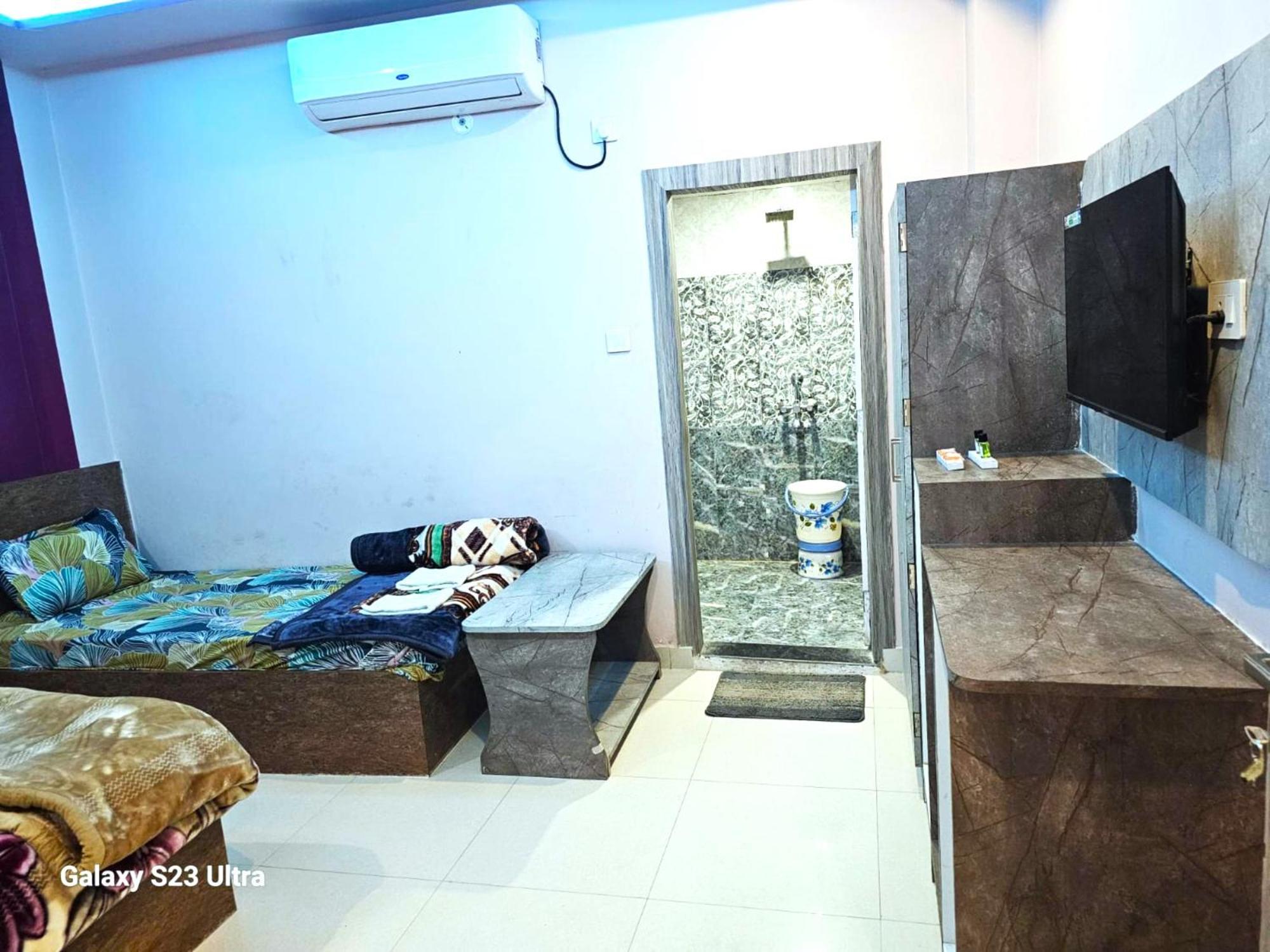 Hotel Kashi Inn Raj Ghat バラナシ エクステリア 写真