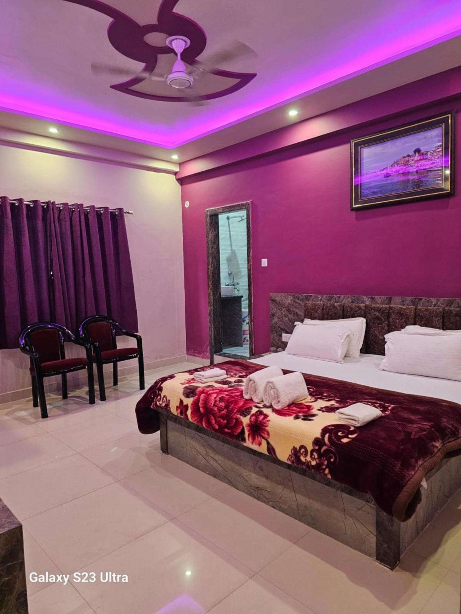 Hotel Kashi Inn Raj Ghat バラナシ エクステリア 写真